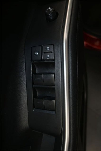 Used 2024 Toyota Highlander XSE image 12