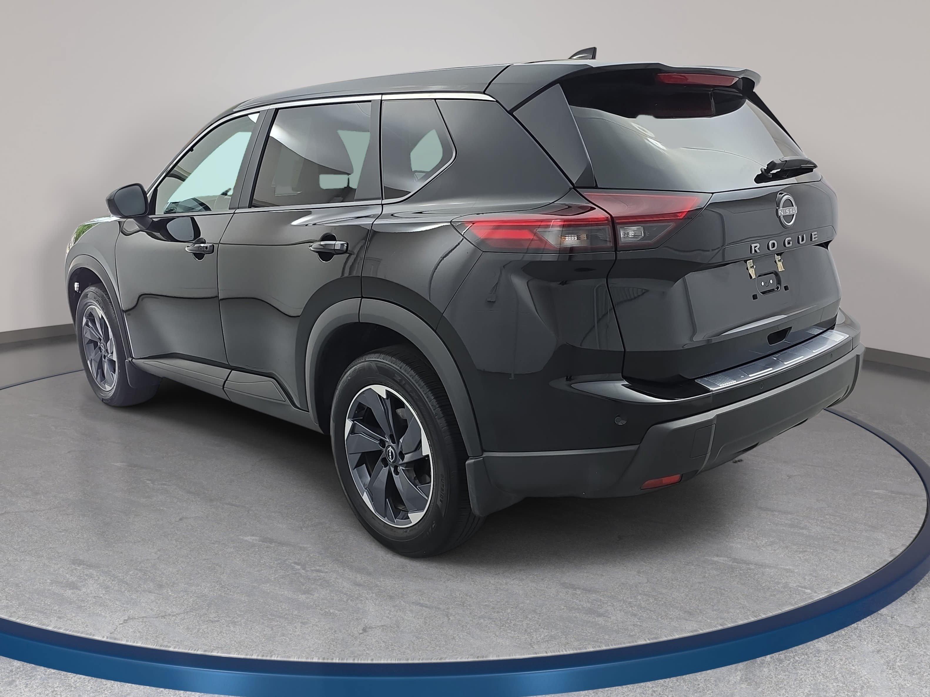 Certified 2025 Nissan Rogue SV FWD image 7