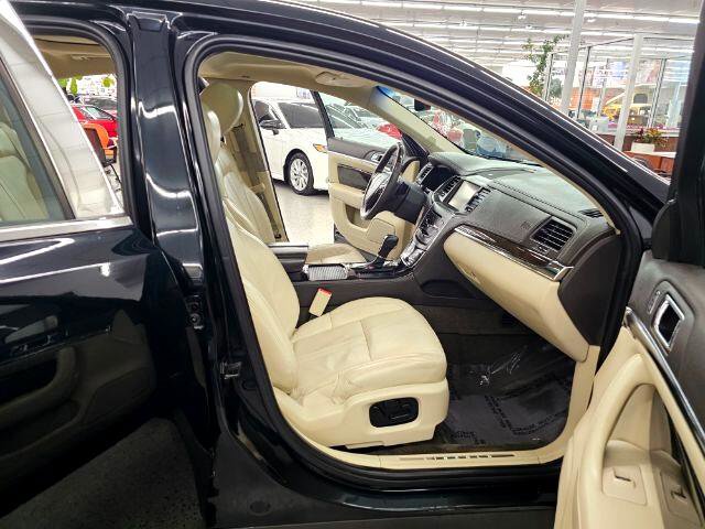 Used 2014 Lincoln MKS AWD w/ Equipment Group 101A image 33