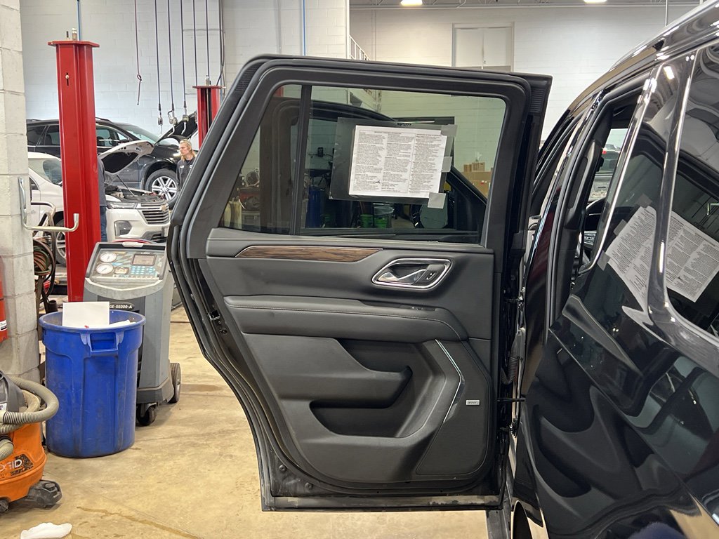 Used 2024 Chevrolet Tahoe Premier w/ Premium Package image 35