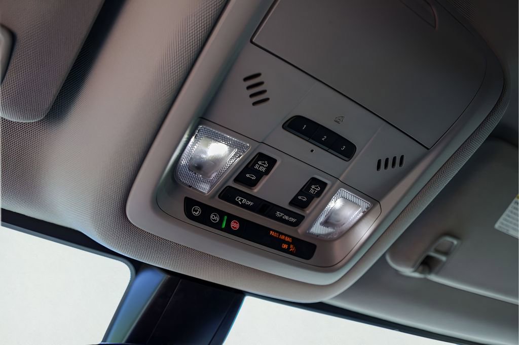Used 2023 GMC Acadia AT4 w/ Technology Package AWD/4WD image 23