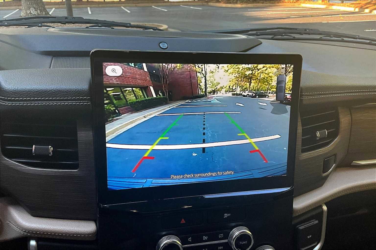 Used 2023 Ford Expedition Limited image 55