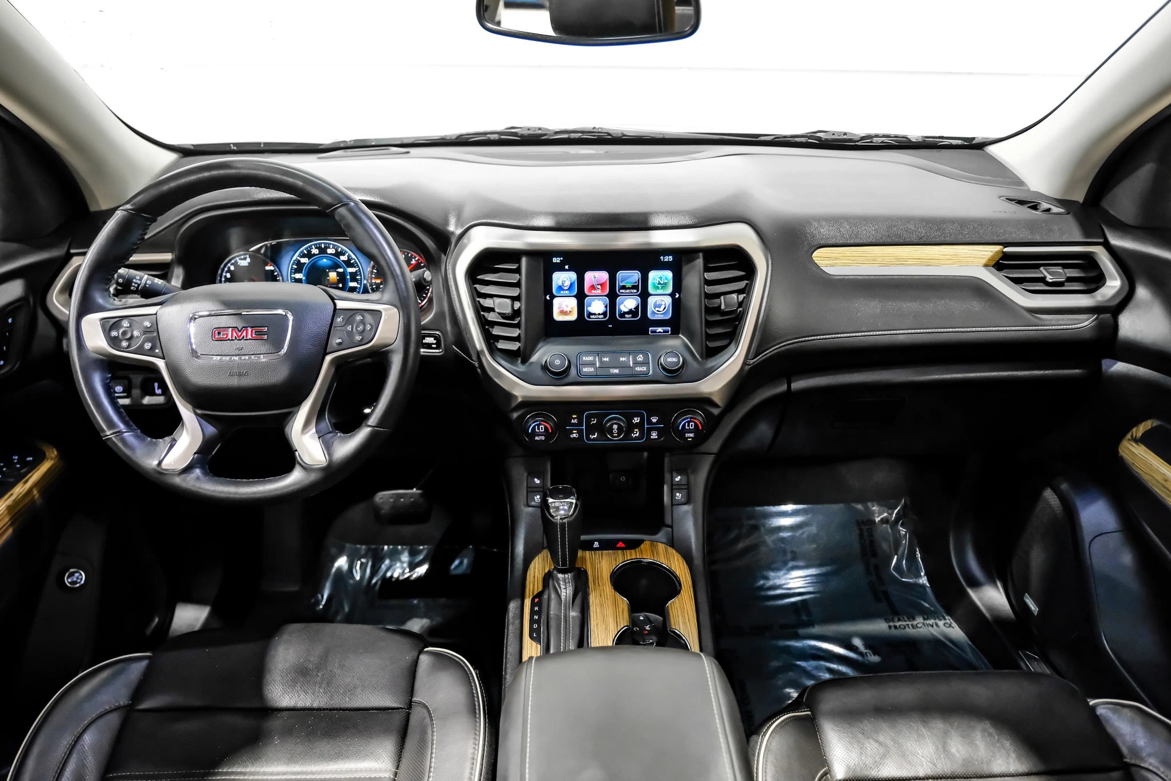 Used 2017 GMC Acadia Denali AWD/4WD image 12
