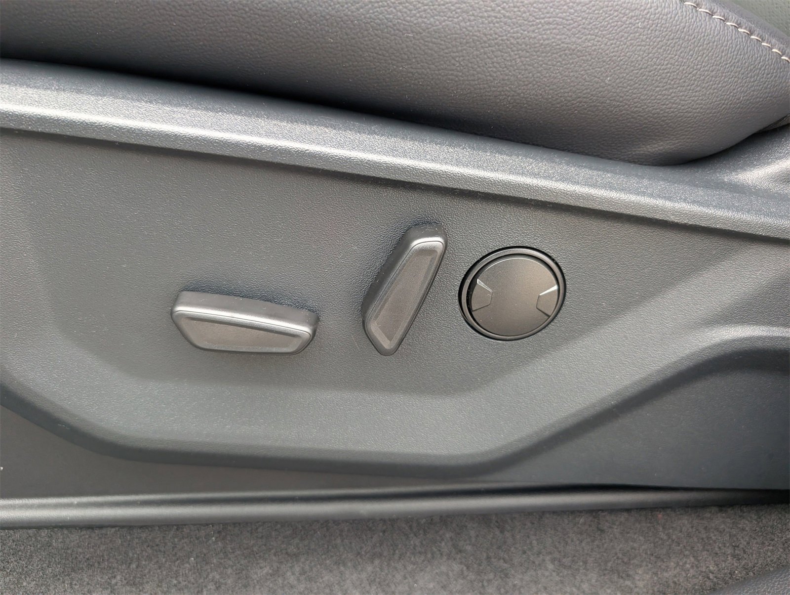 New 2026 Ford F150 Lariat w/ Equipment Group 501A Mid image 15