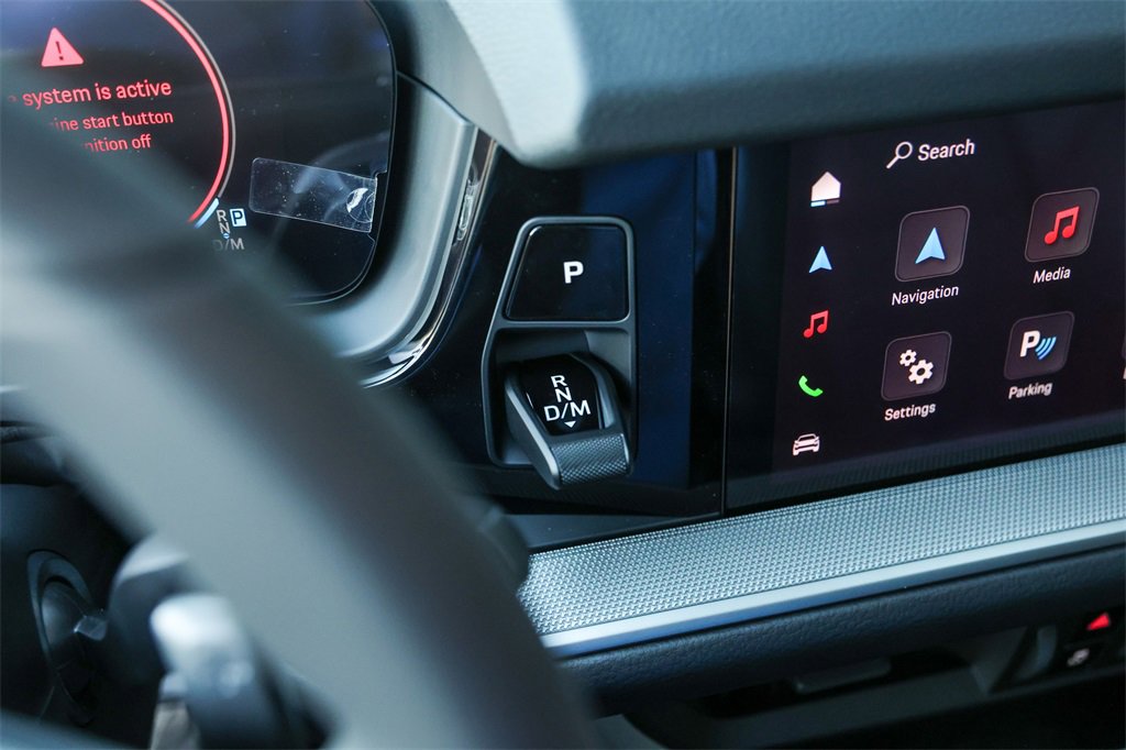 Used 2025 Porsche Cayenne image 17