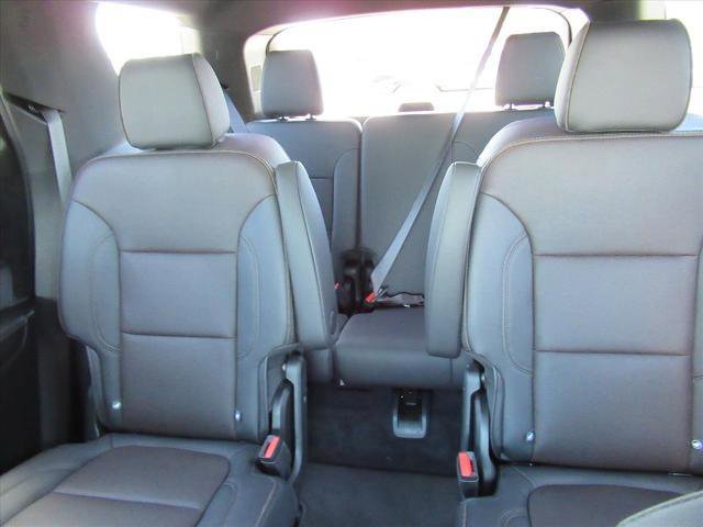 Used 2023 Chevrolet Traverse High Country FWD image 18