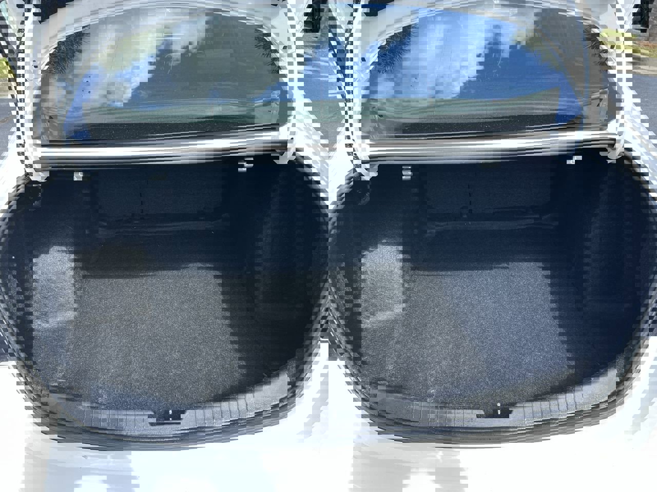 Used 2023 Chevrolet Malibu LT image 33