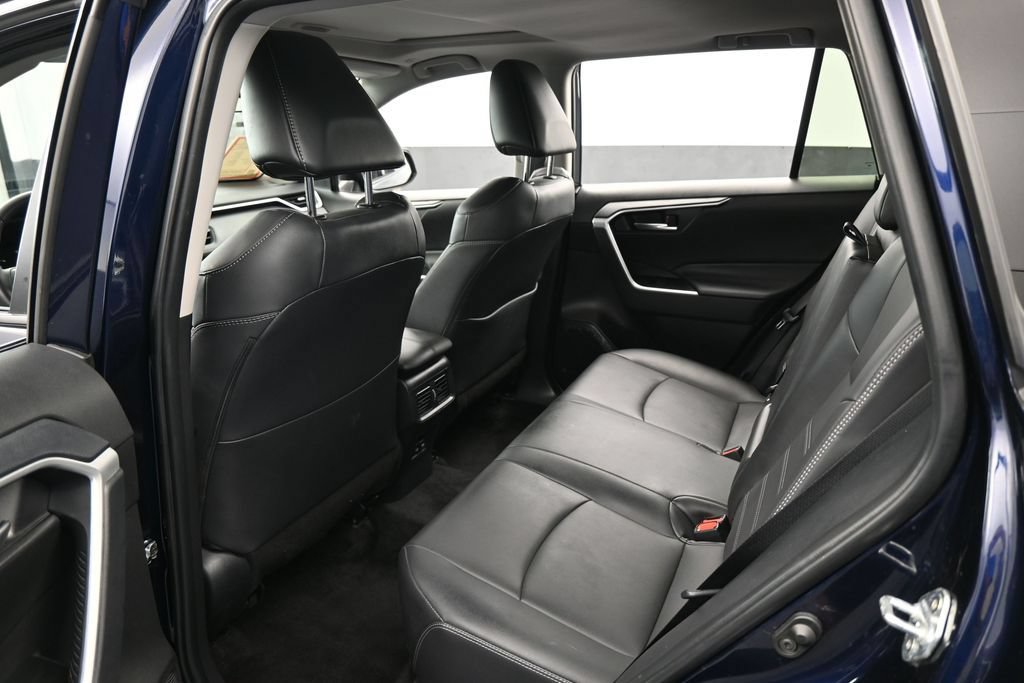 Used 2025 Toyota RAV4 XLE Premium FWD image 35