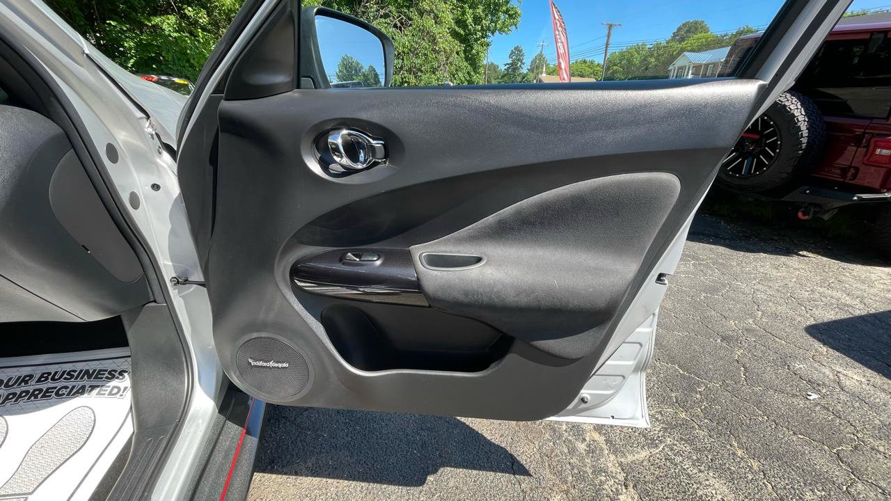Used 2016 Nissan Juke NISMO AWD/4WD image 25
