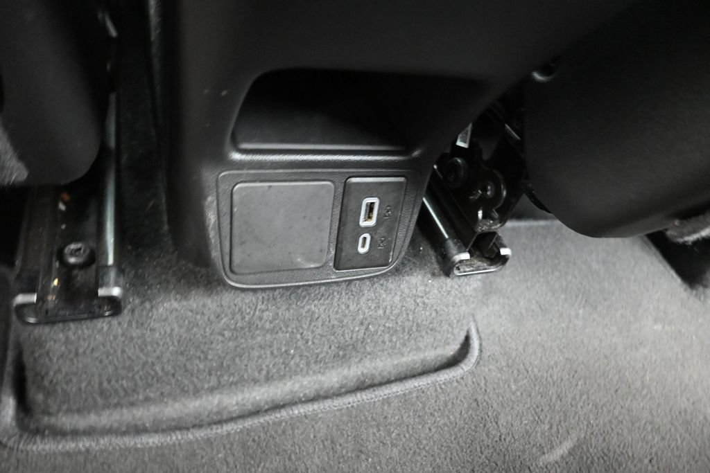 Used 2024 Buick Encore GX Sport Touring FWD image 17