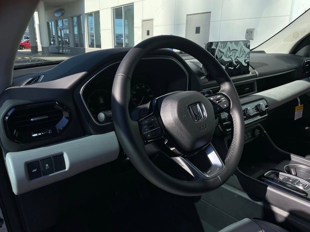 Used 2025 Honda Pilot EX-L image 26