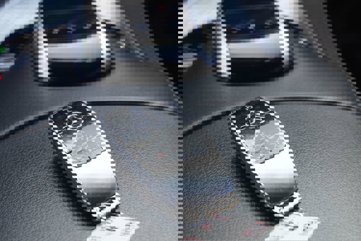 Used 2019 Mercedes-Benz S 450 Sedan w/ Premium Package image 24