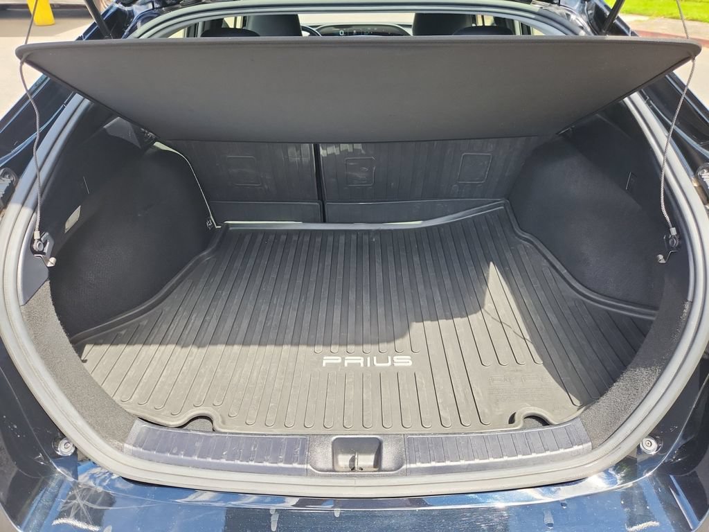 Used 2016 Toyota Prius Three Touring FWD image 23