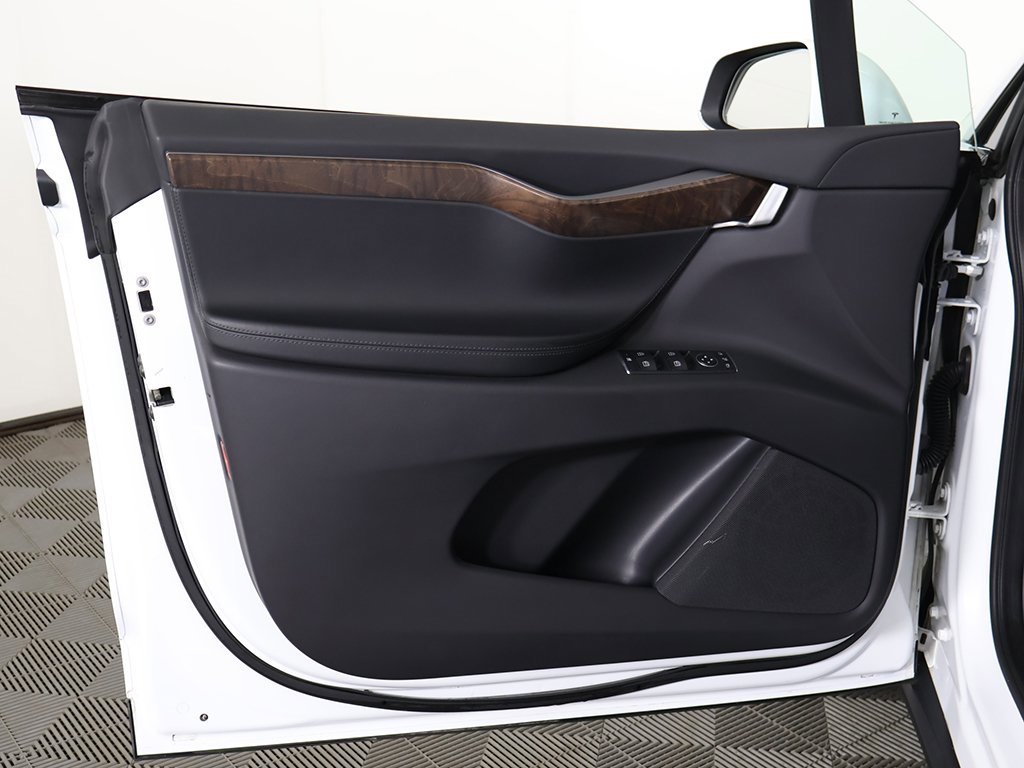 Used 2020 Tesla Model X Long Range image 21