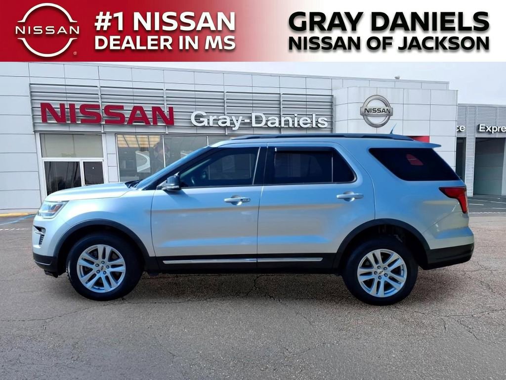 Used 2018 Ford Explorer XLT w/ Equipment Group 201A AWD/4WD image 4
