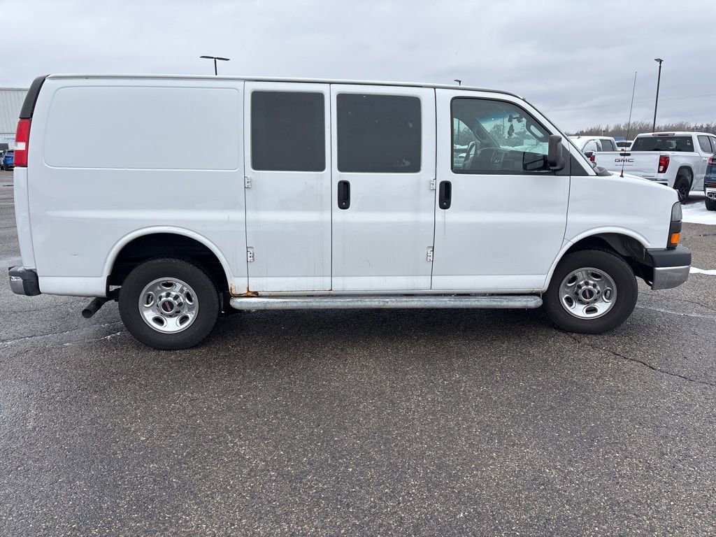 Used 2016 GMC Savana 2500 image 9