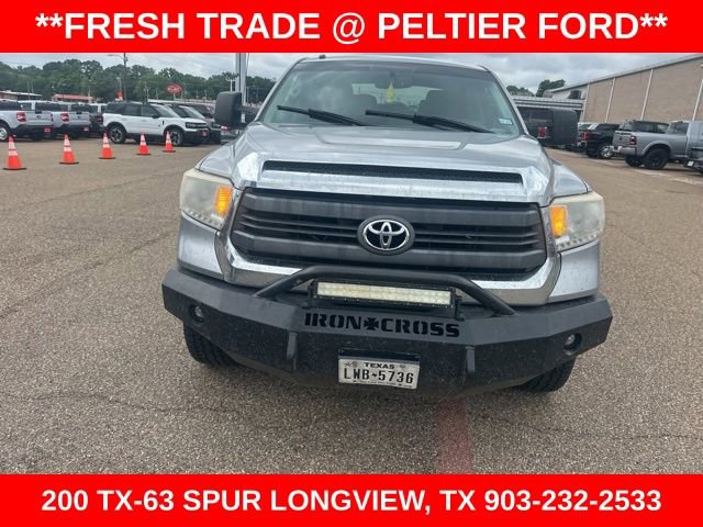 Used 2015 Toyota Tundra SR5 w/ SR5 Upgrade Package AWD/4WD image 2