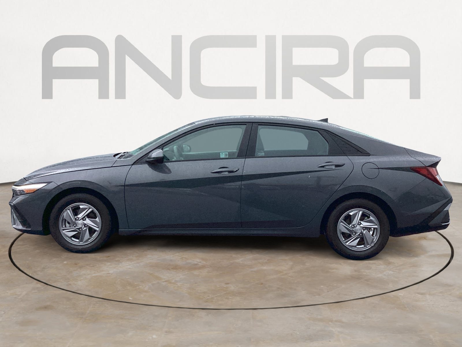 Used 2024 Hyundai Elantra SE FWD image 11