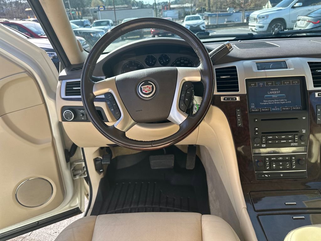 Used 2008 Cadillac Escalade EXT image 14