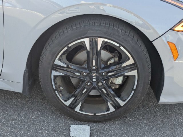 Used 2021 Kia K5 GT-Line AWD/4WD image 11