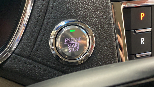Used 2018 Lincoln Continental Reserve AWD/4WD image 23