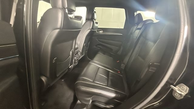 Used 2015 Jeep Grand Cherokee Limited w/ Trailer Tow Group IV AWD/4WD image 23