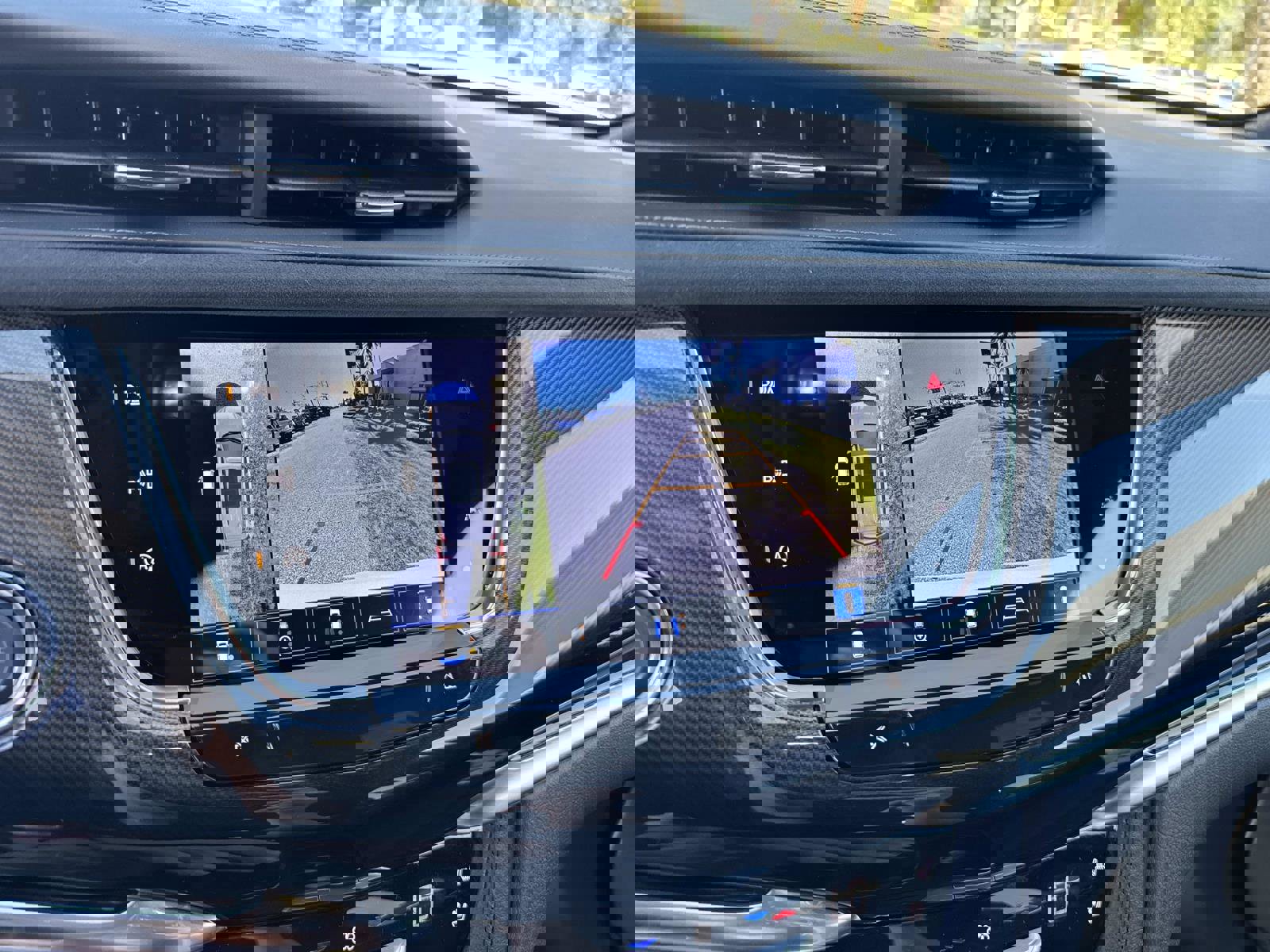 New 2025 Cadillac XT6 Premium Luxury w/ Platinum Package image 30