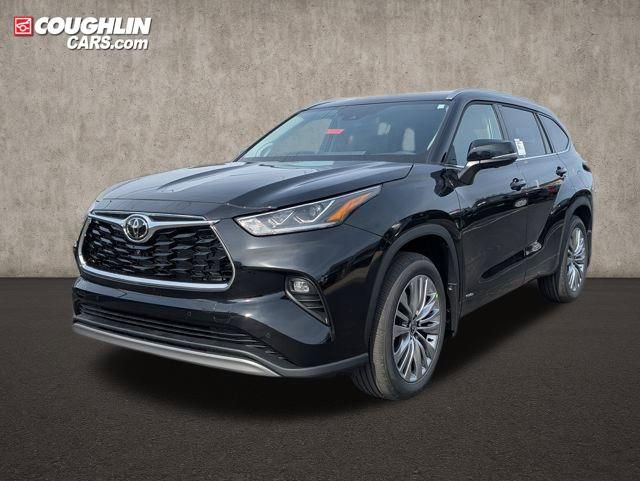New 2026 Toyota Highlander Platinum image 3