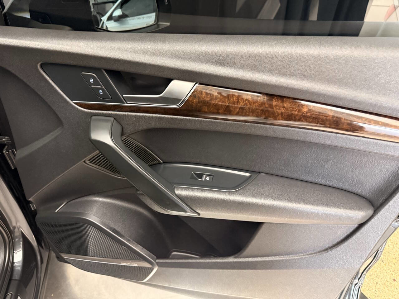 Used 2018 Audi Q5 2.0T Premium Plus w/ Premium Plus Package image 24