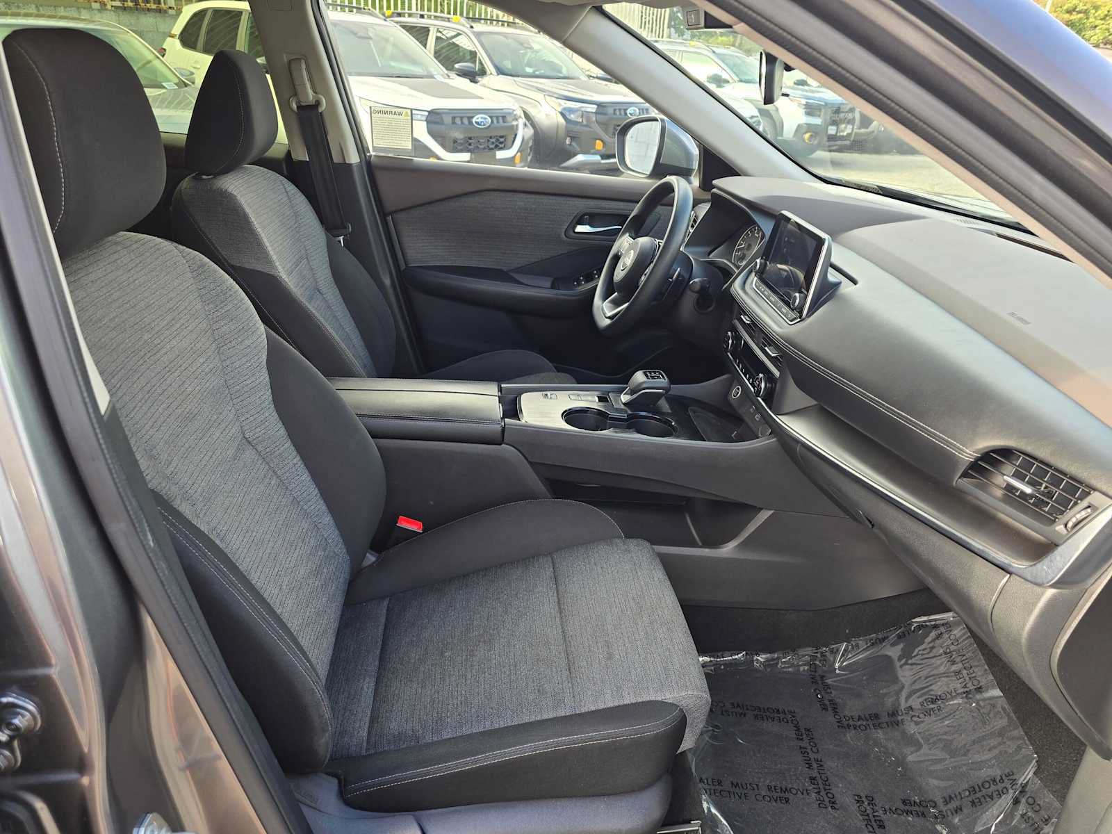 Used 2023 Nissan Rogue SV FWD image 11