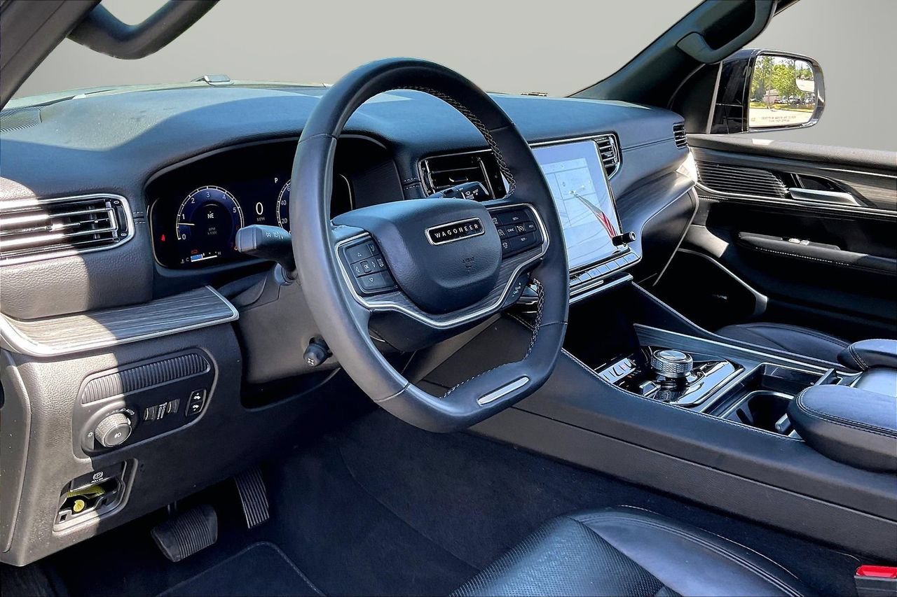 Used 2024 Jeep Wagoneer Series II AWD/4WD image 20