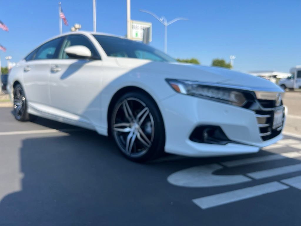Used 2022 Honda Accord Touring image 11