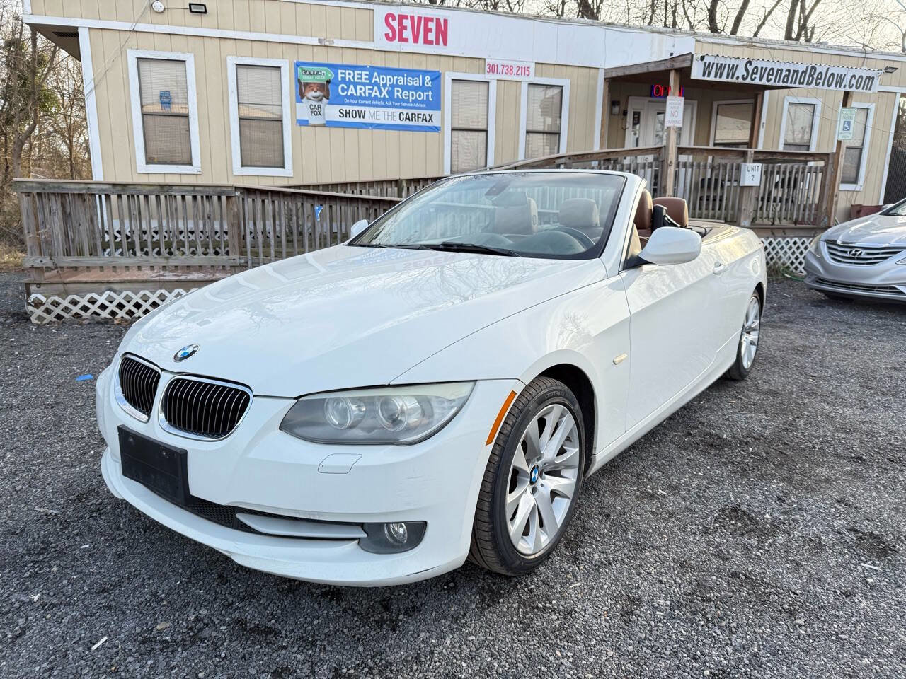 Used 2011 BMW 328i Convertible image 3