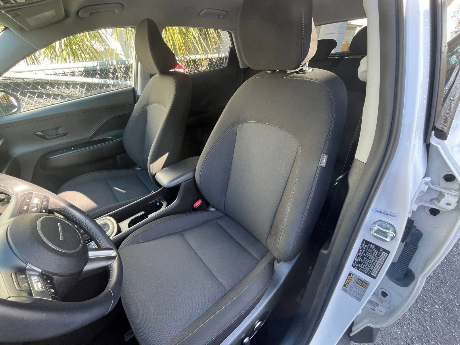 Used 2025 Hyundai Kona SEL image 36