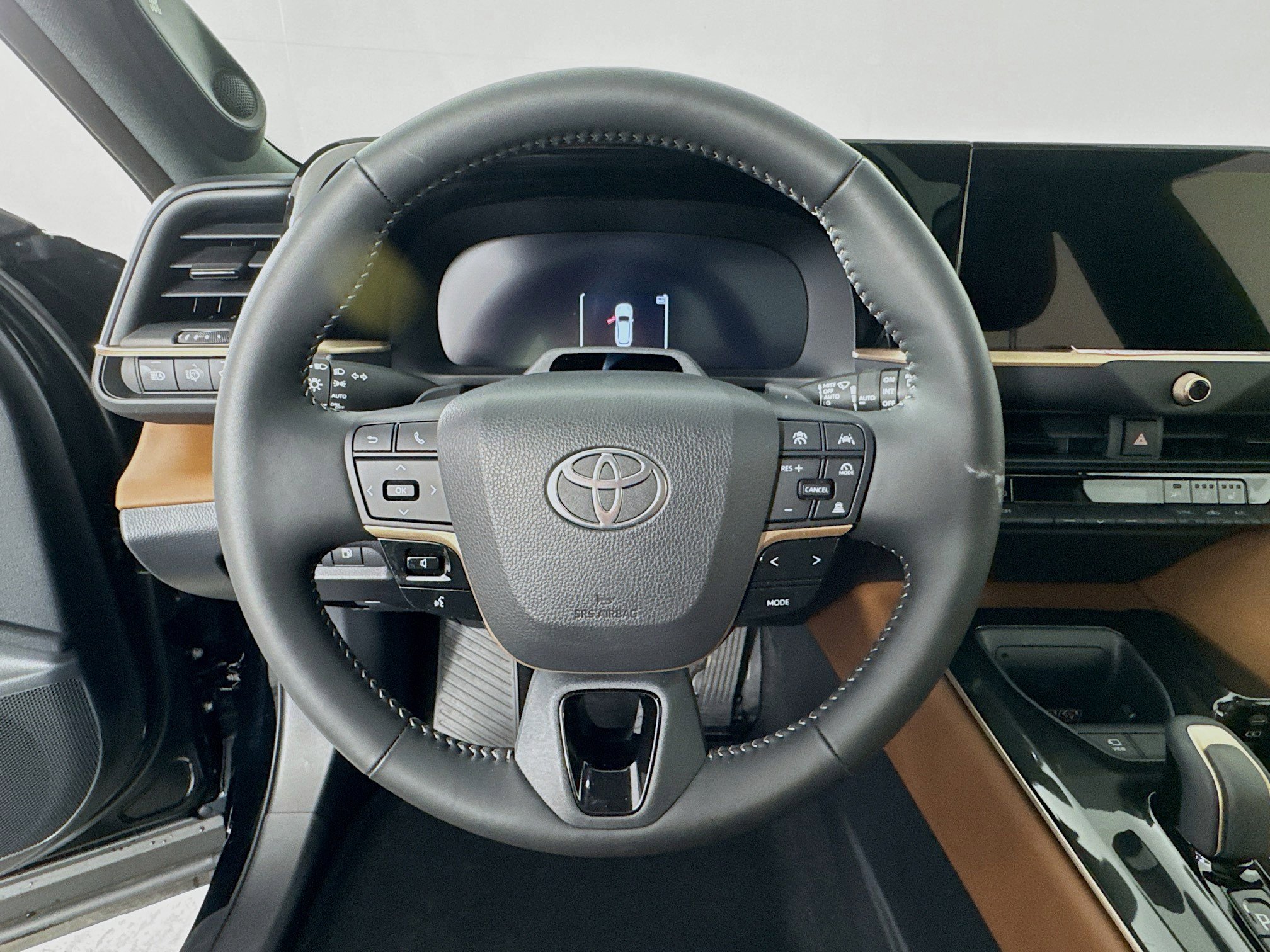 Certified 2025 Toyota Crown Signia w/ Advanced Technology Package AWD/4WD image 11