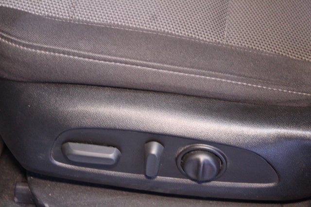 Used 2023 Chevrolet Traverse LT image 21