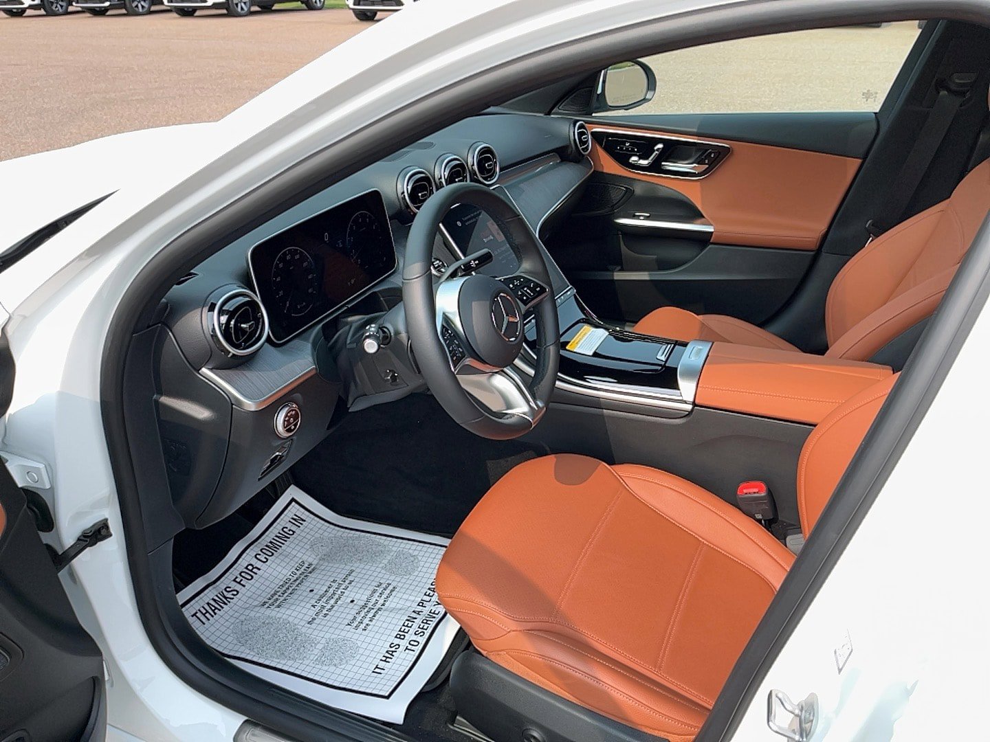 Used 2025 Mercedes-Benz C 300 4MATIC Sedan image 9