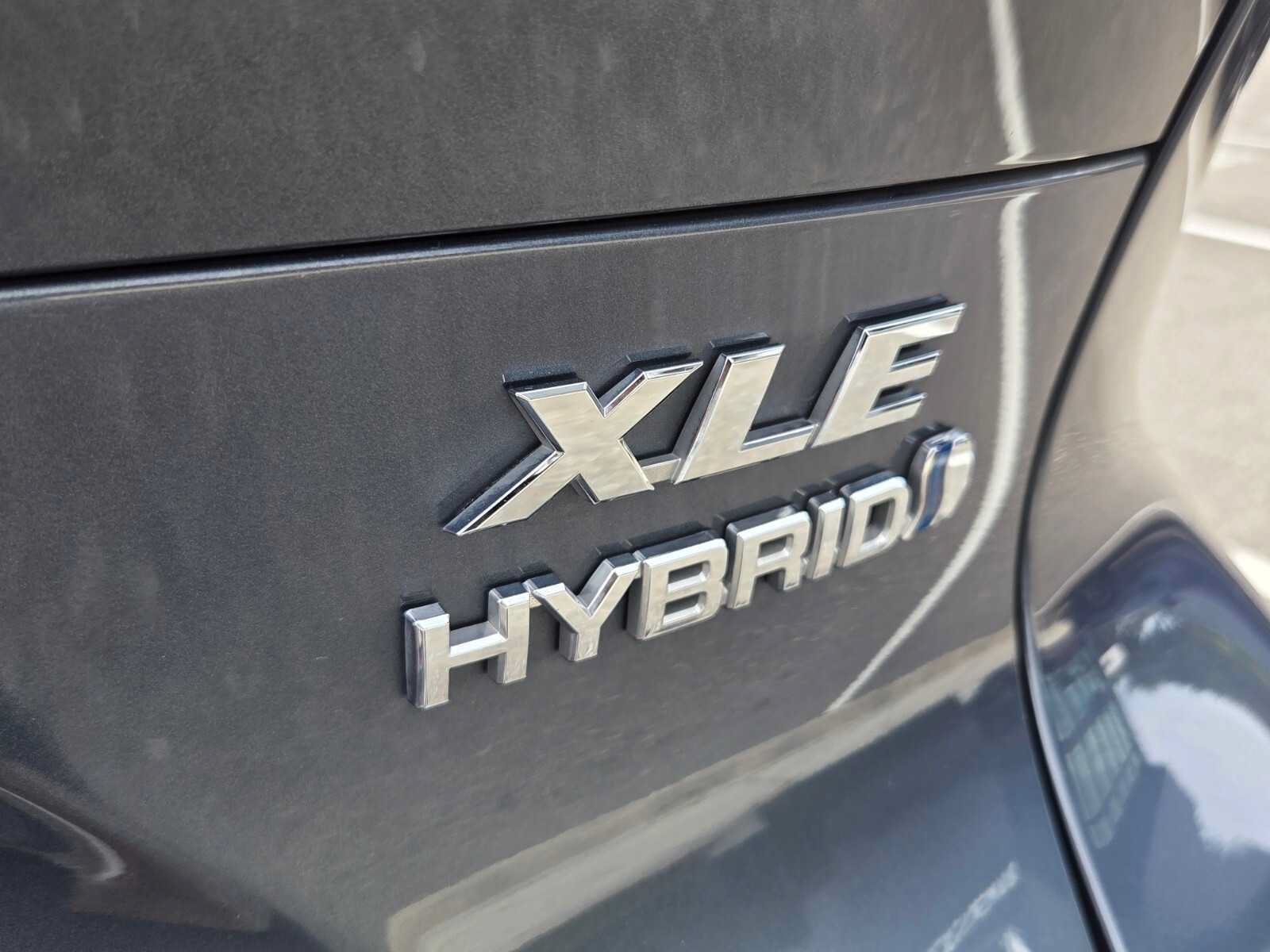 Used 2022 Toyota Venza XLE AWD/4WD image 19