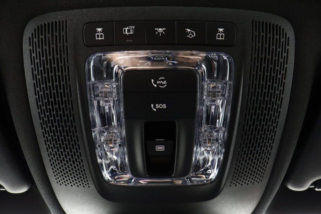 New 2025 Mercedes-Benz GLB 250 4MATIC image 23