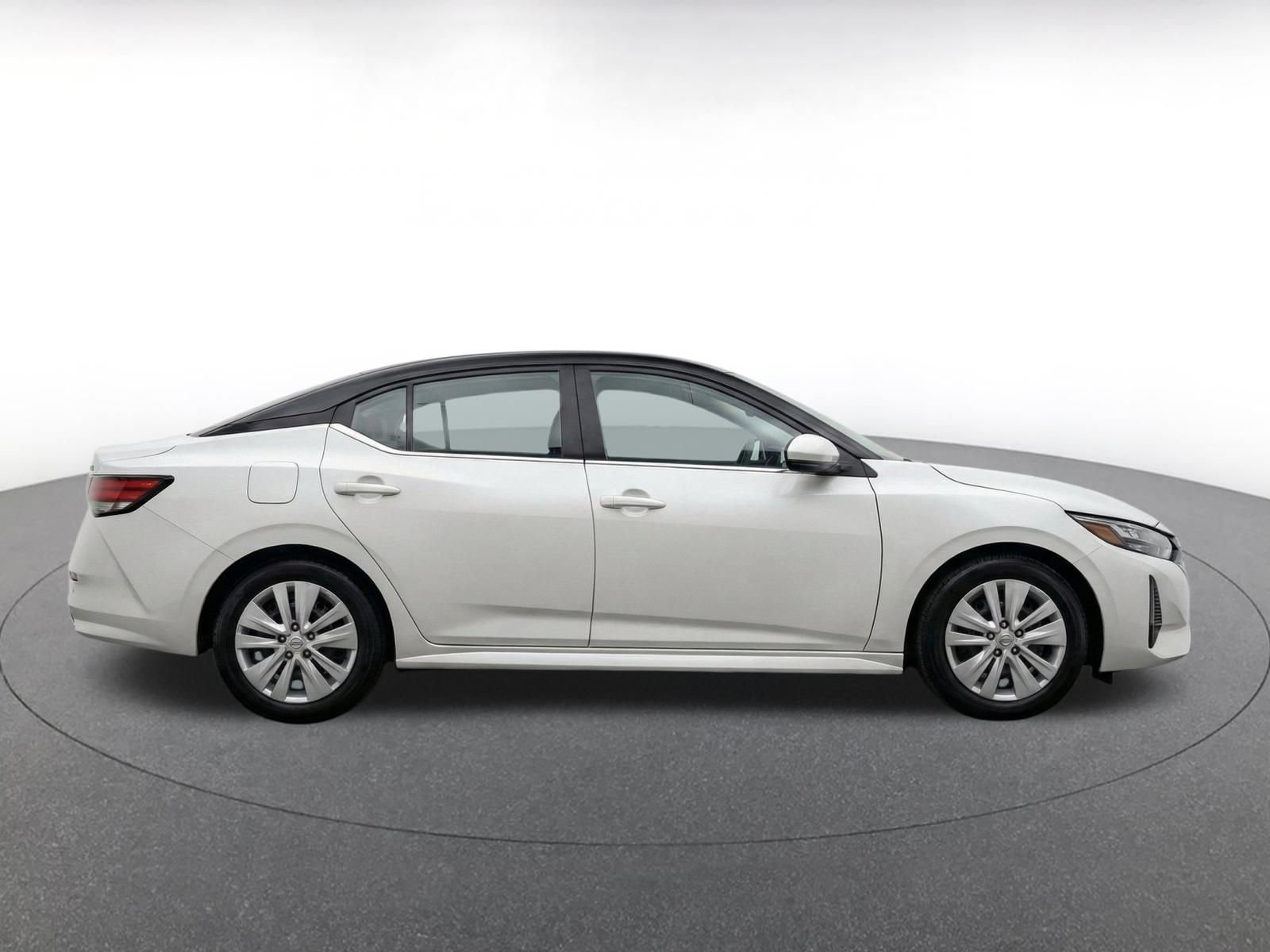 Used 2025 Nissan Sentra S FWD image 10