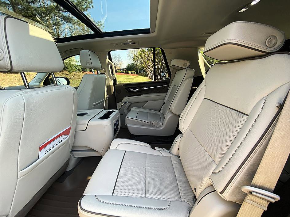 Used 2022 GMC Yukon Denali image 15