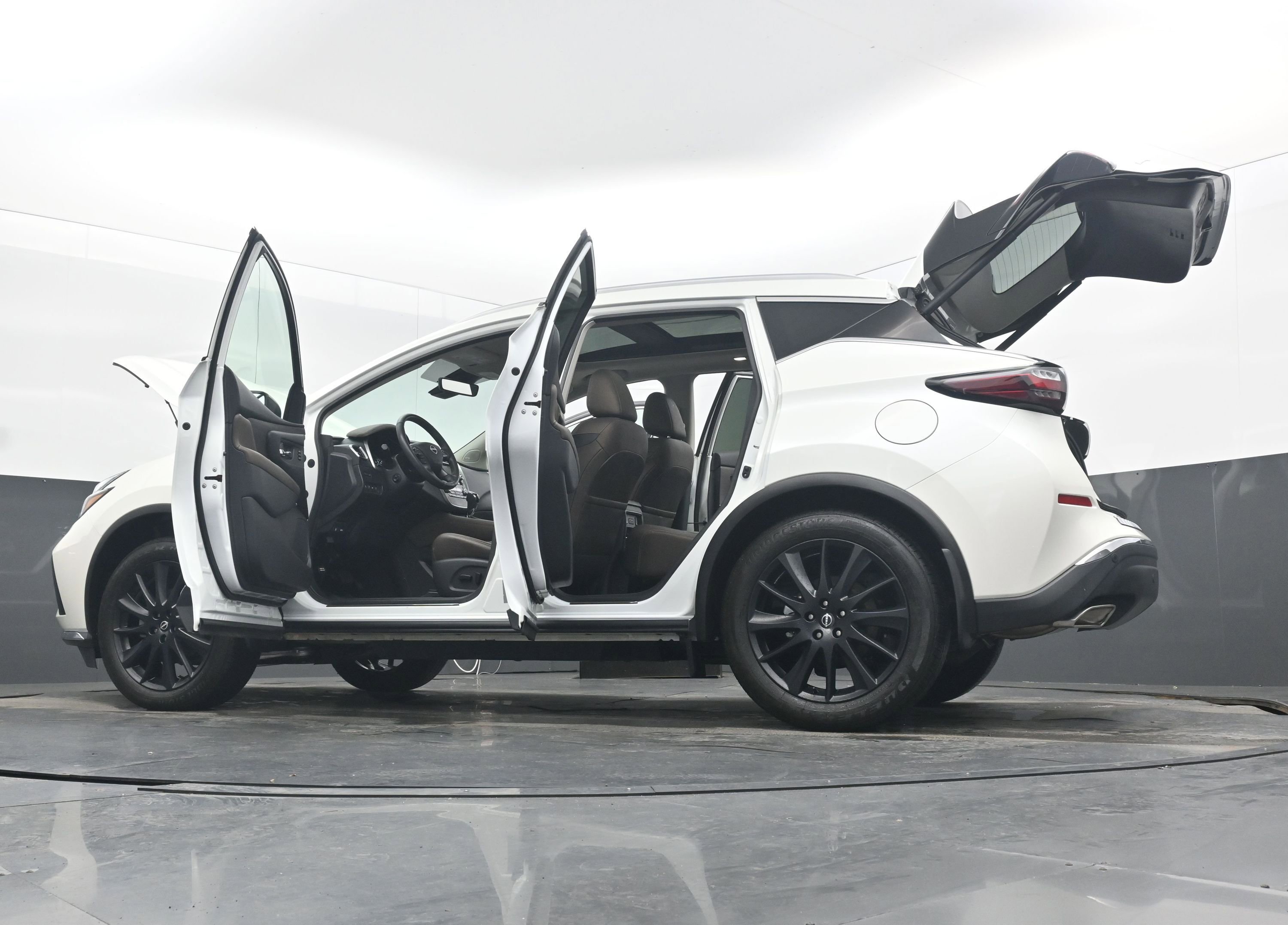 Used 2024 Nissan Murano Platinum w/ Cargo Package image 42