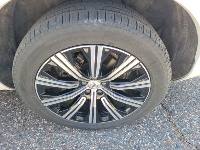 Used 2022 Volvo XC90 T6 Inscription w/ Advanced Package image 26
