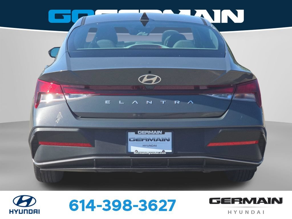 Certified 2026 Hyundai Elantra SE FWD image 9