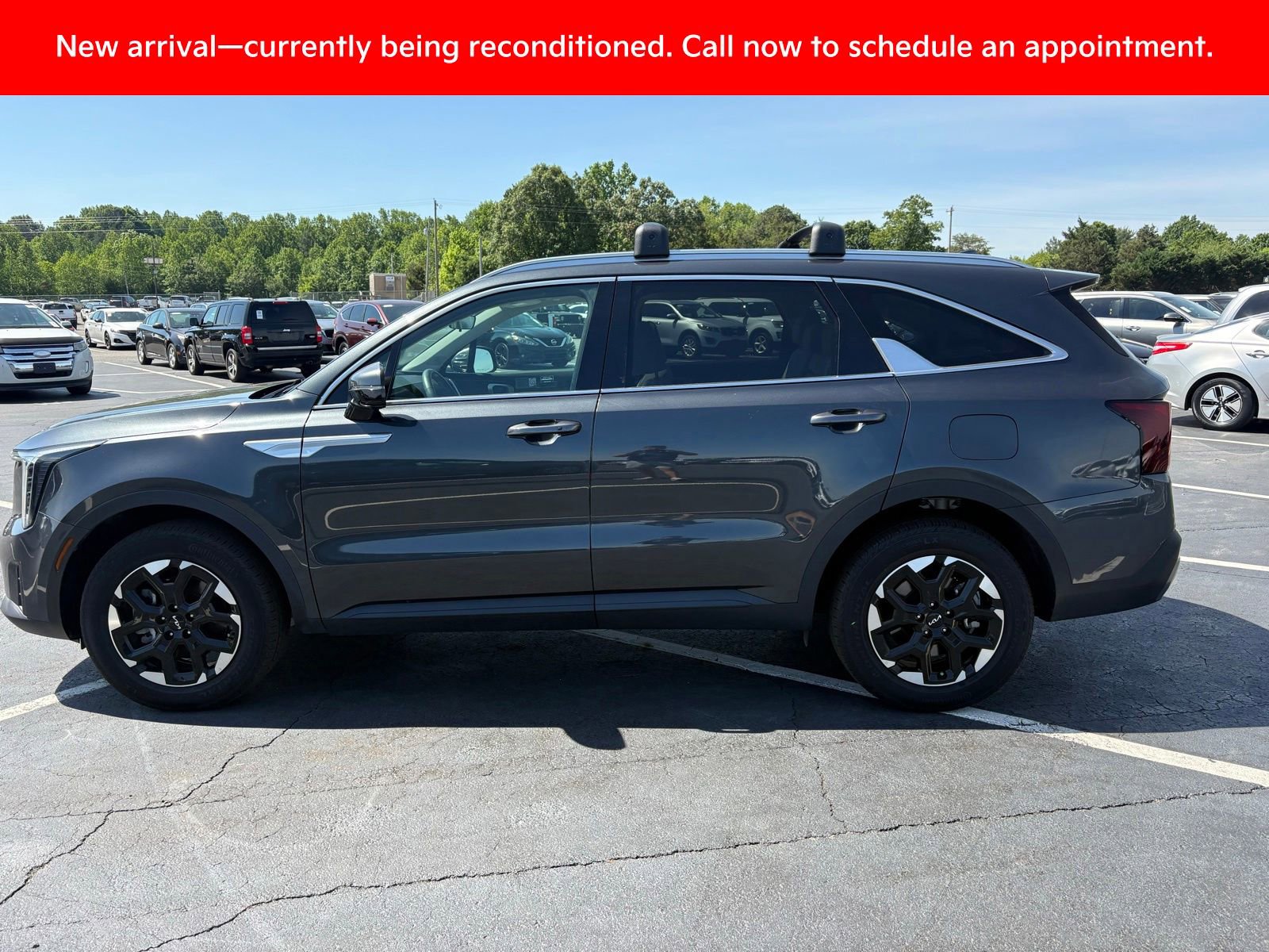 Certified 2024 Kia Sorento S w/ Panoramic Sunroof Package AWD/4WD image 9
