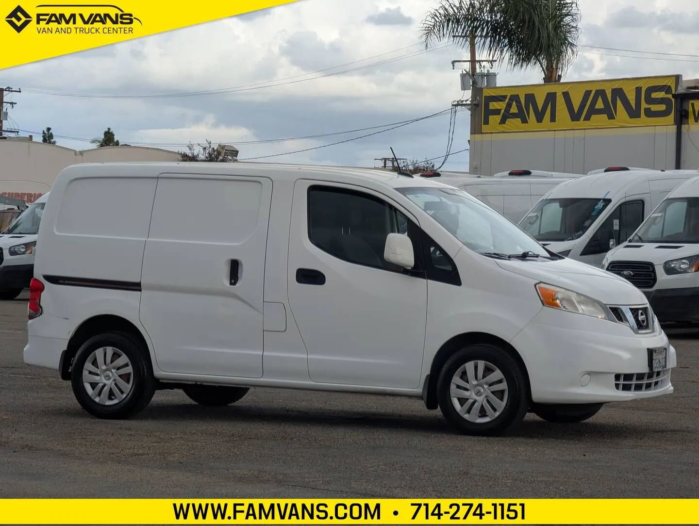 Used 2014 Nissan NV200 SV w/ Technology Package image 1