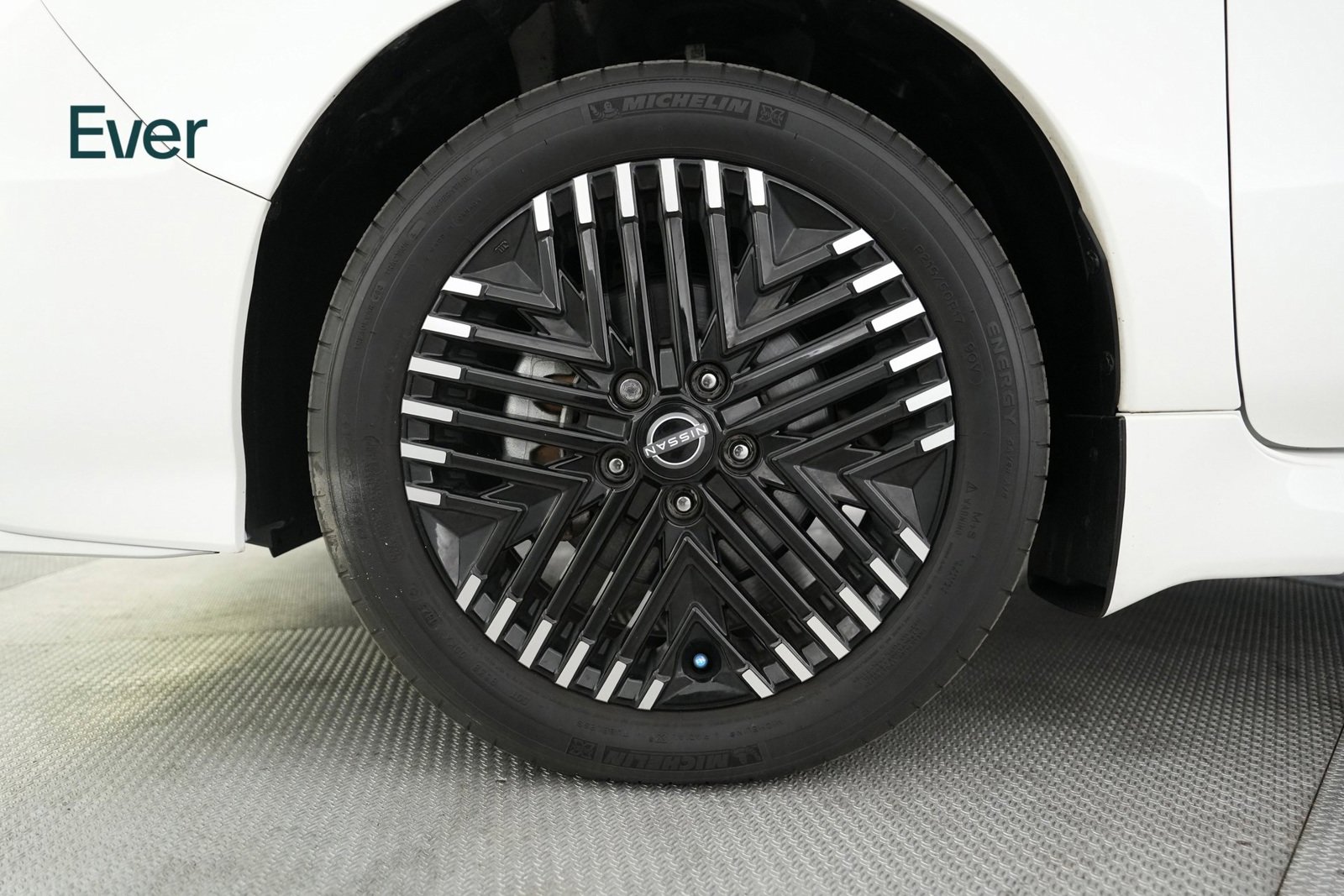 Used 2023 Nissan Leaf SV Plus image 17