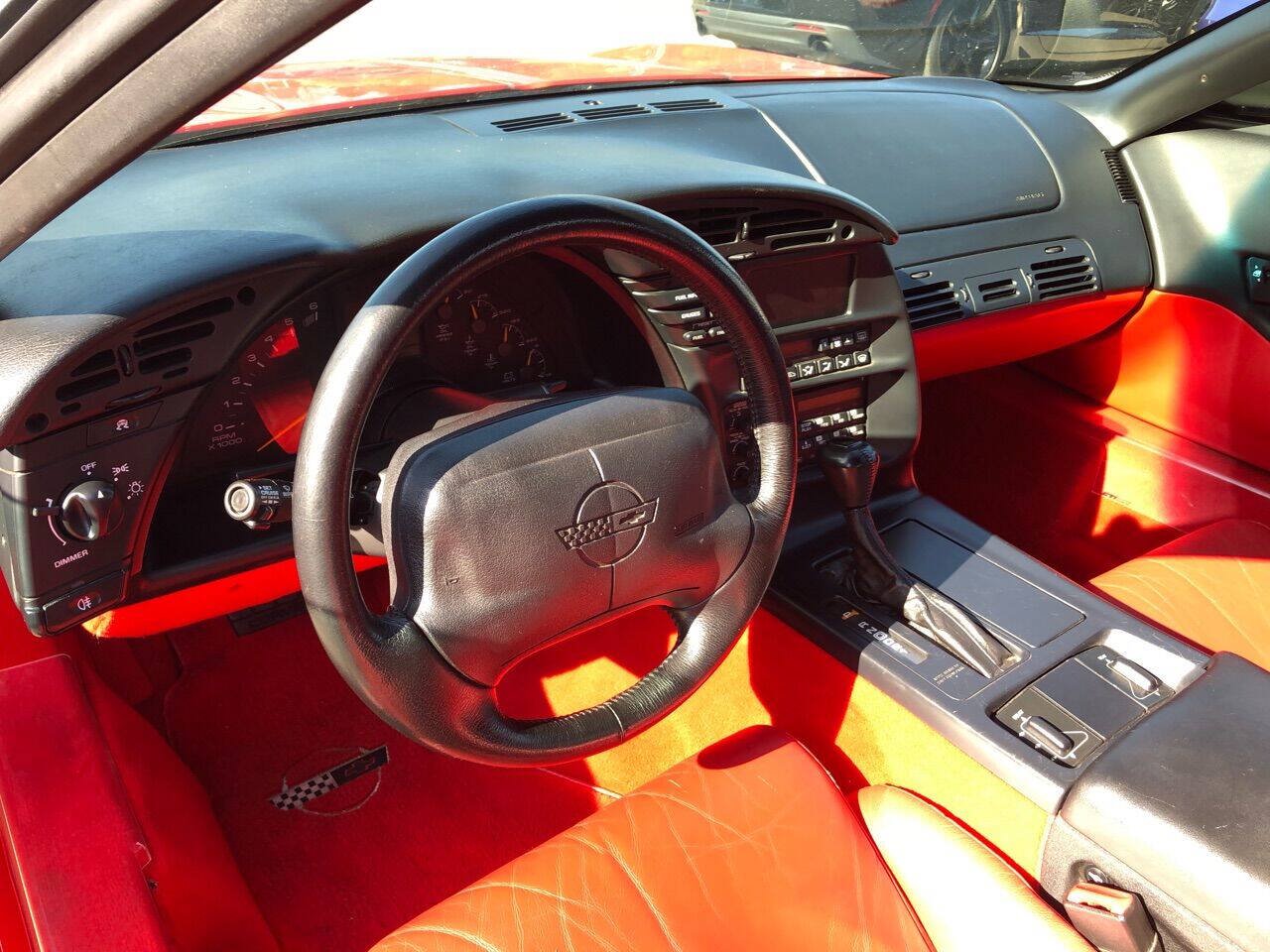 Used 1995 Chevrolet Corvette Convertible RWD image 16