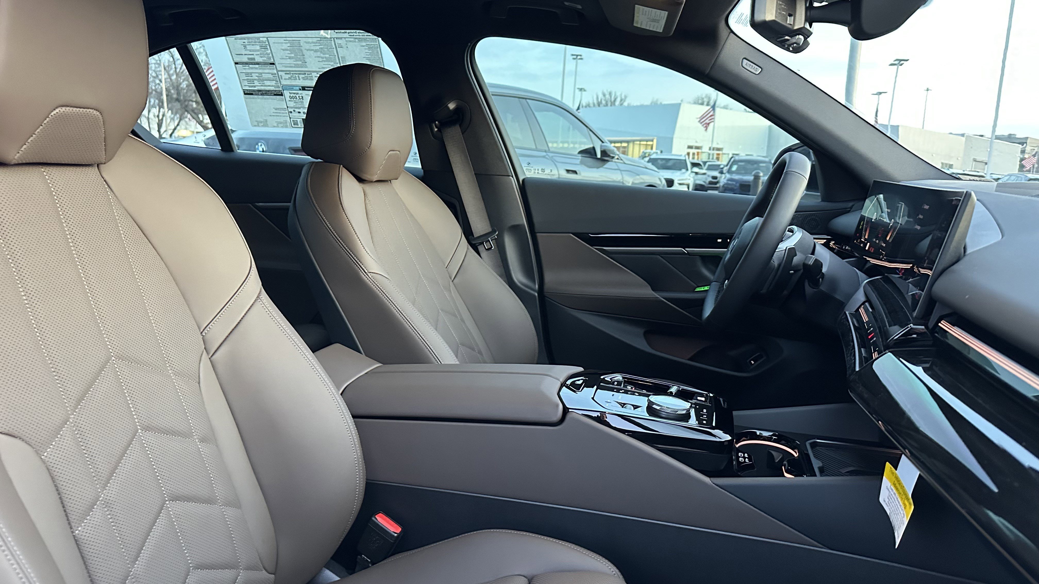 Used 2026 BMW 530i xDrive w/ Premium Package image 32