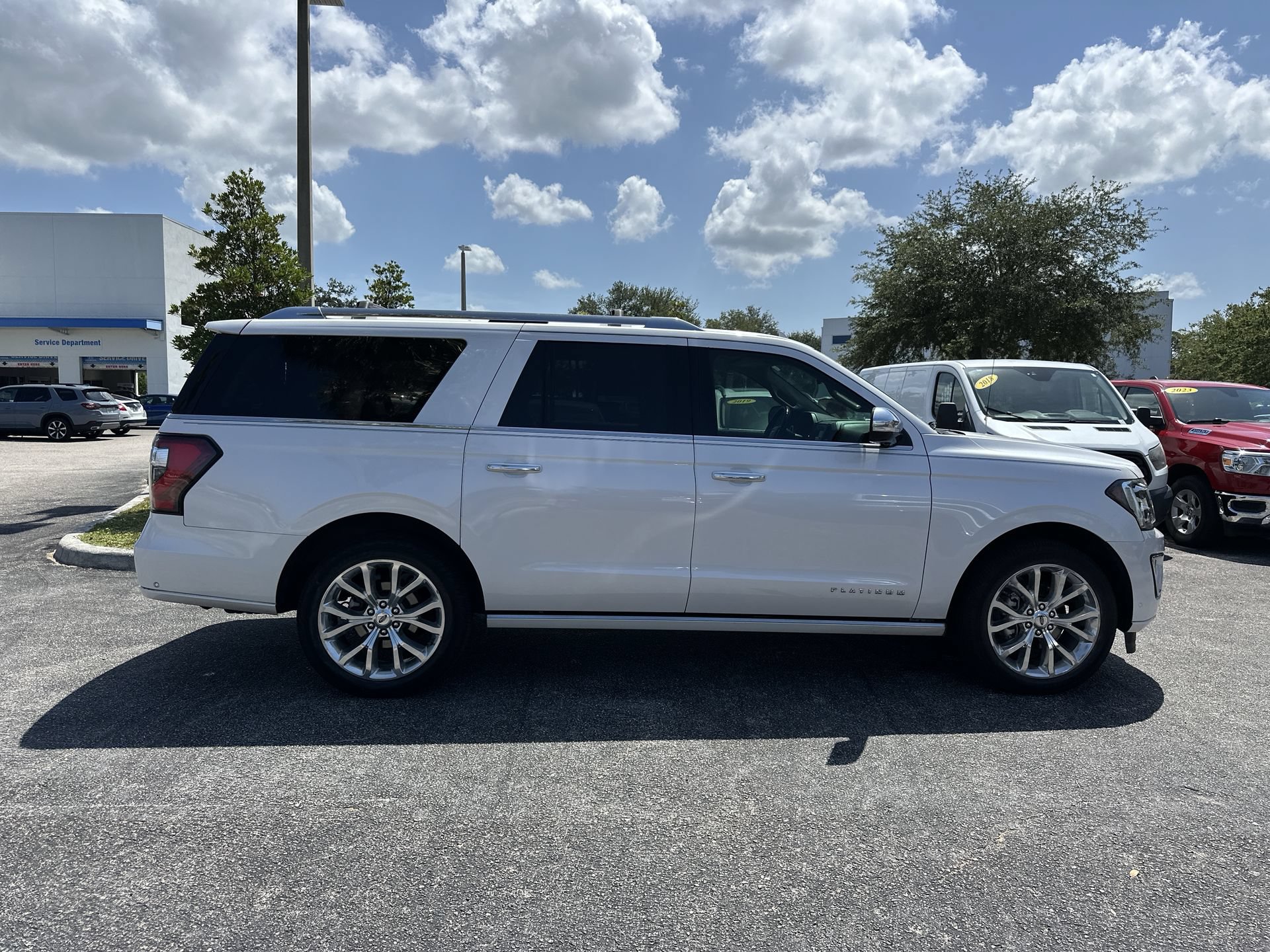 Used 2019 Ford Expedition Max Platinum AWD/4WD image 5
